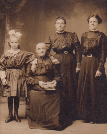 Photo: Unknown Women – A Pennsylvania Dutch Genealogy